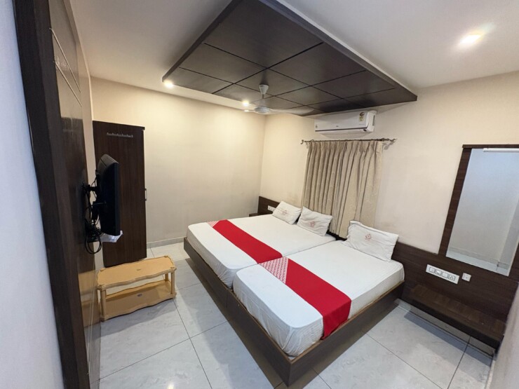 AC Small Room with 3 Bed